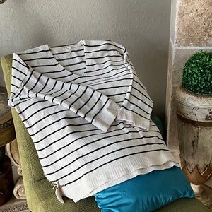 EILEEN FISHER SWEATER